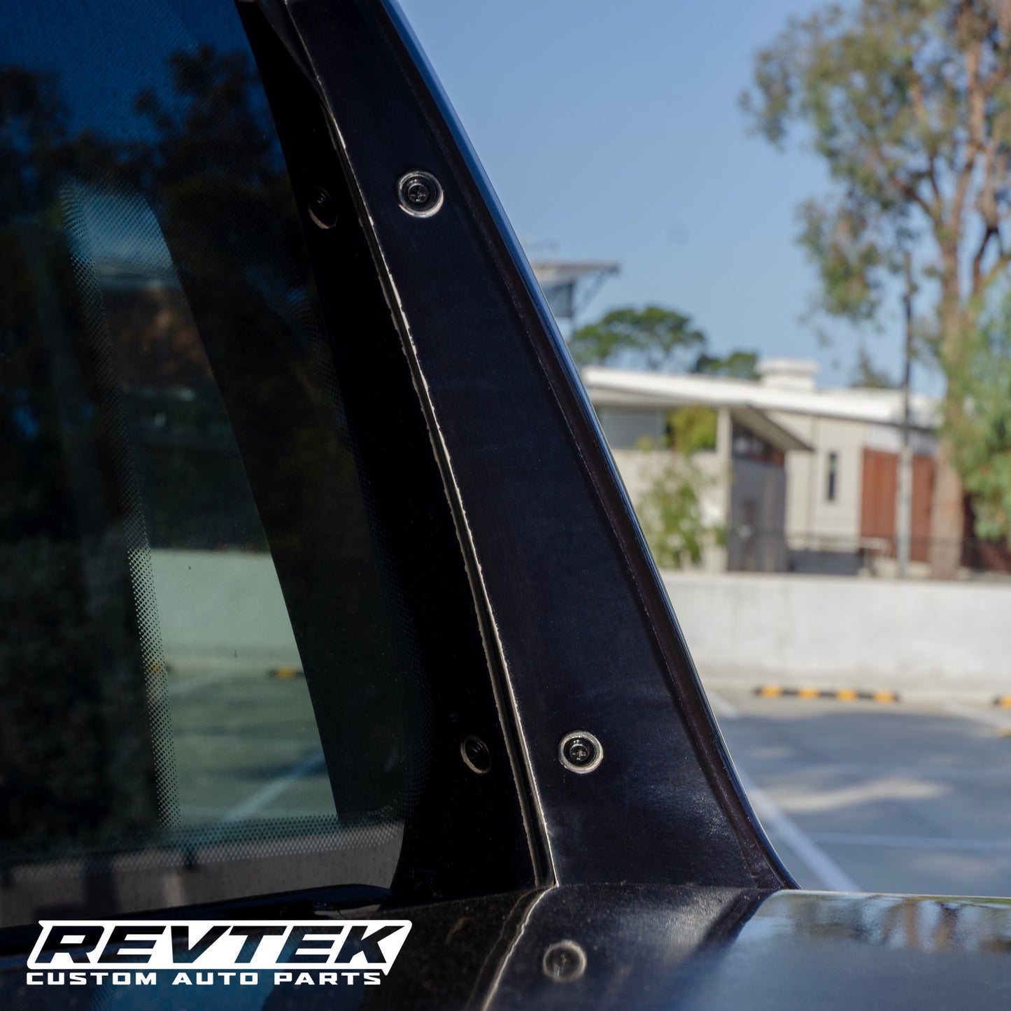 Holden VG–VS Rear Quarter Pillar Replacement Screws